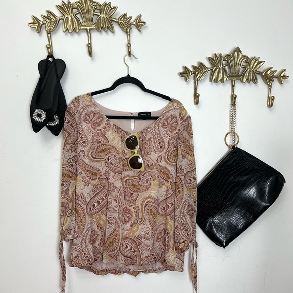 Paisley chic belle sleeve blouse Xl - Picture 2 of 10